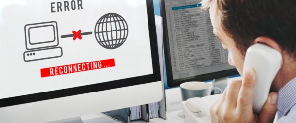 Outsourced IT consultant in Wallace providing troubleshooting assistance to a customer over the phone